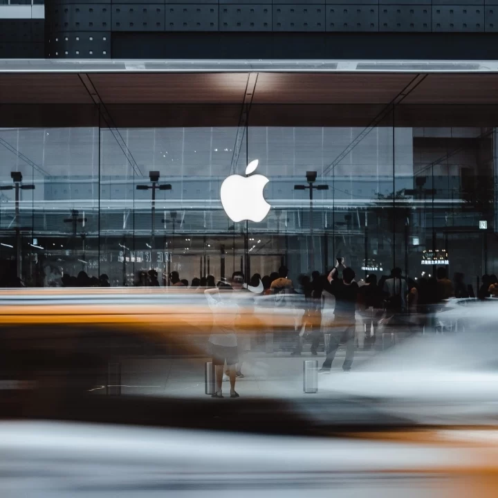 Apple ทุ่มเงินมหาศาล