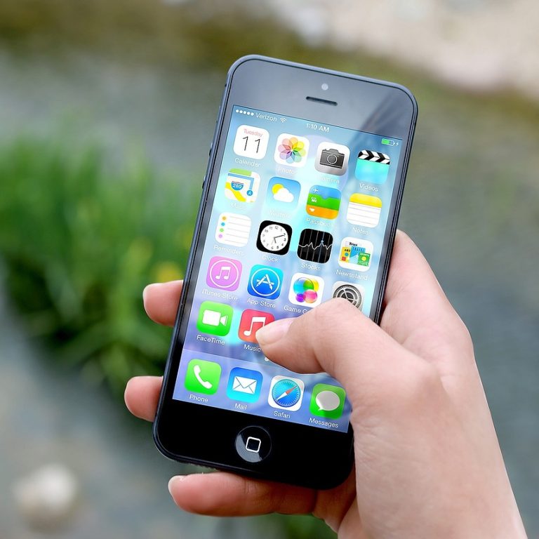 10 แอปพลิเคชัน AI ที่คุณอาจใช้อยู่โดยไม่รู้ตัว