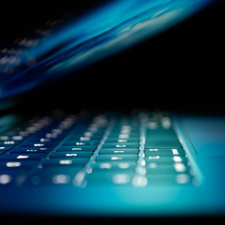 Rachel James แห่ง AbbVie ผนึกกำลัง AI ยกระดับความปลอดภัยทางไซเบอร์ขององค์กร